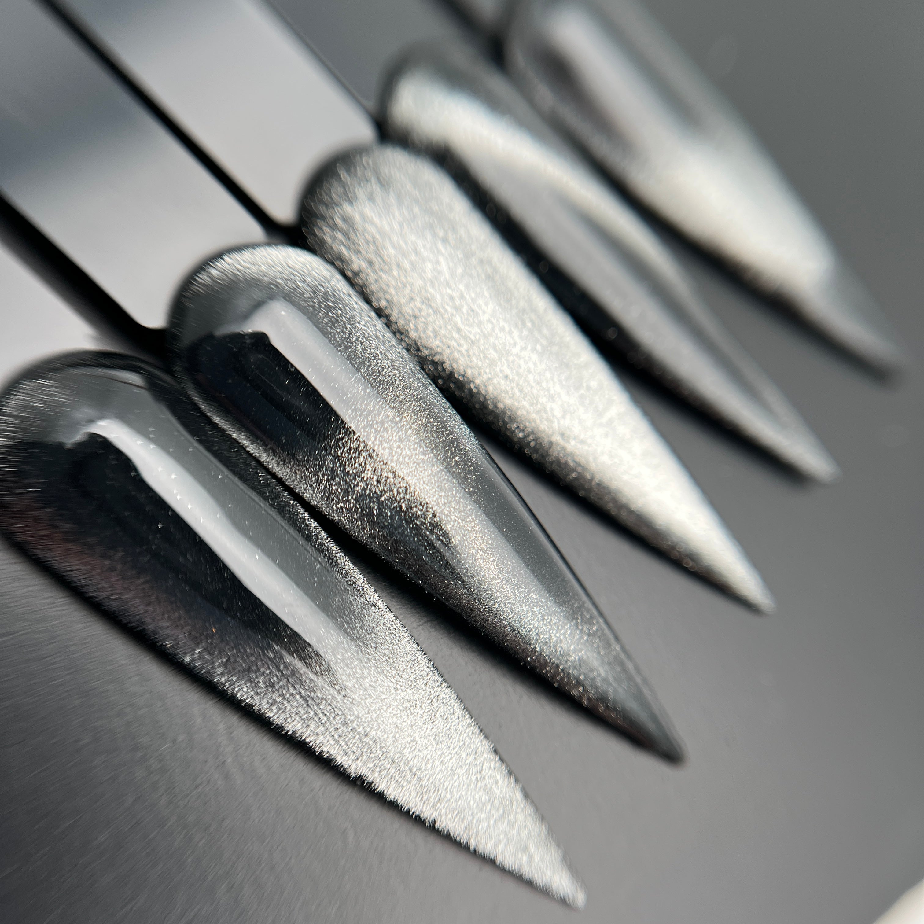 Gel Polish Cat Eye - Silver